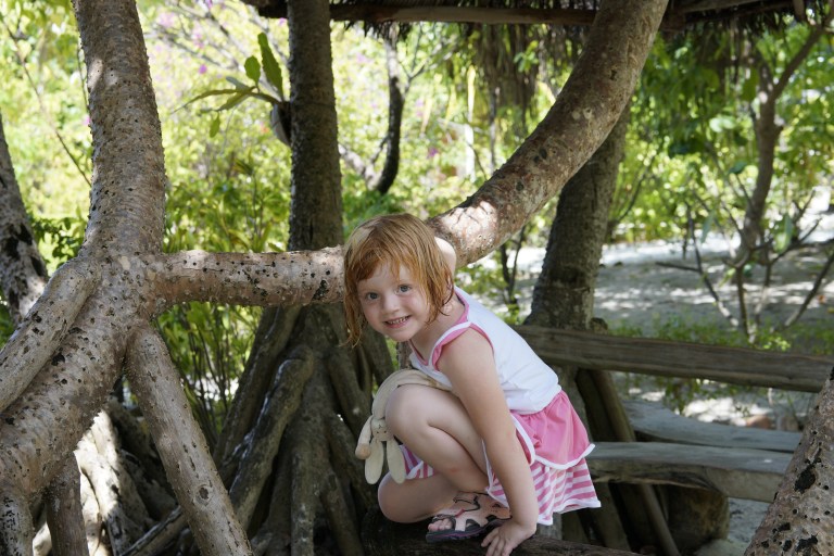 Det er også tid til klatring i trærne.