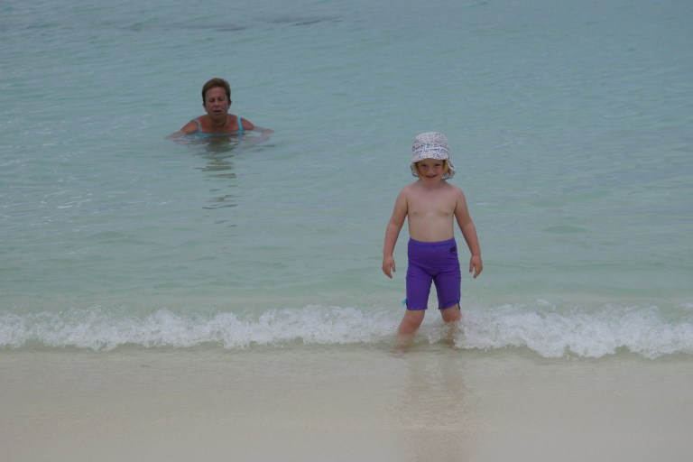 Det er kjempevarmt og deilig i vannet.