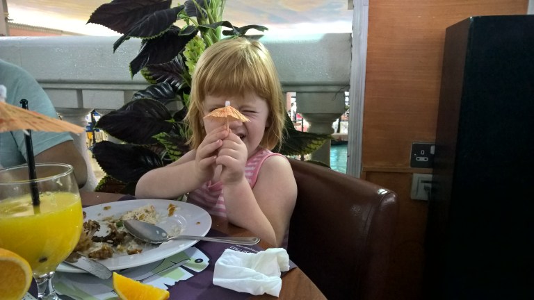 Paraplydrinker til lunsj.