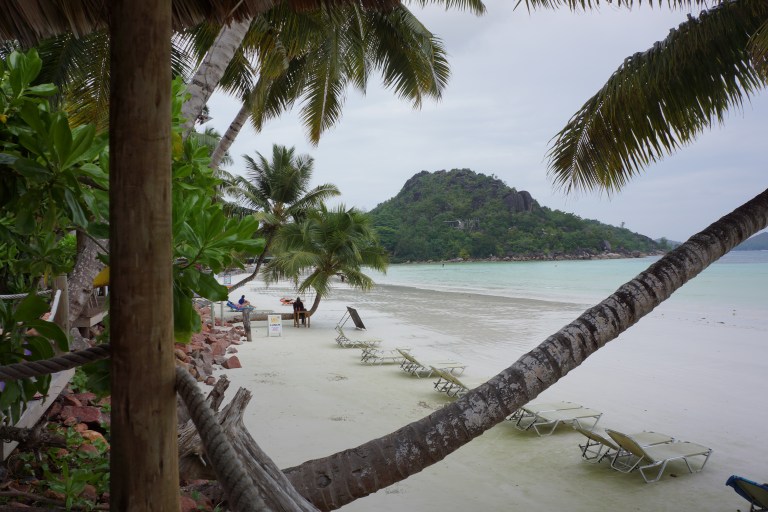 Flat strand på Anse Volbert.