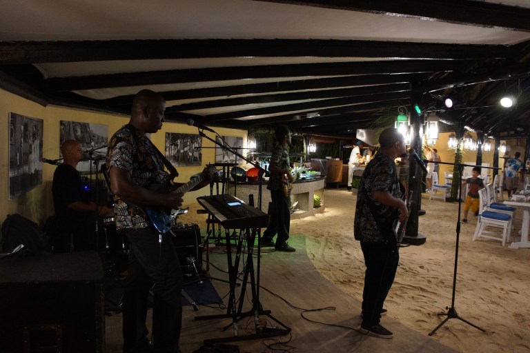 Et band som var kjempeflinke spilte for oss på fredag.