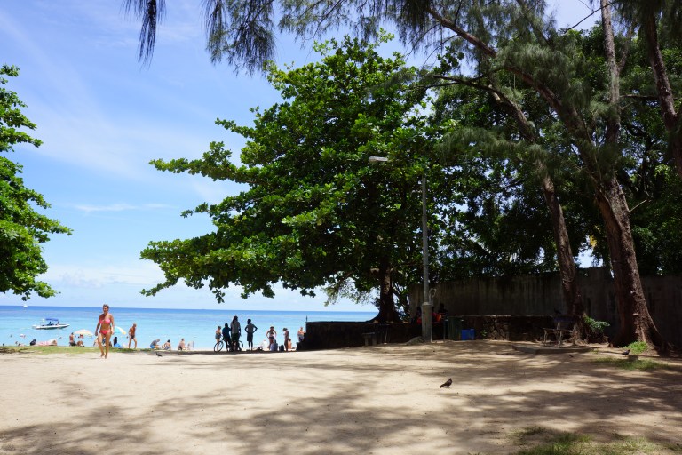Fra den offentlige delen av stranden